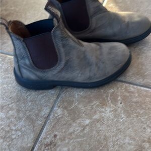 Blundstone Kids Distressed Gray Chelsea Boots
